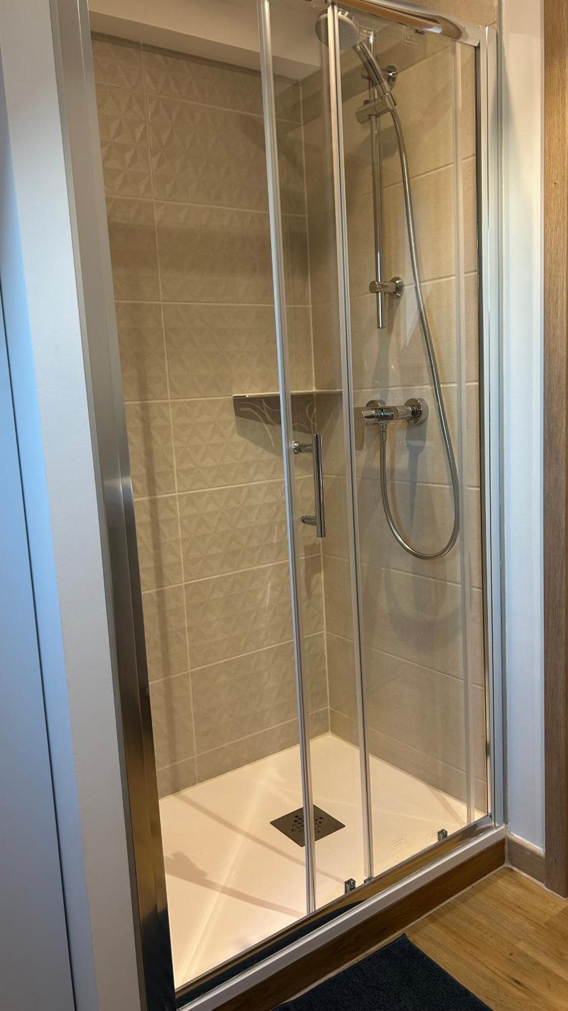 Appartement Moderne Et Spacieux, A 10 Min De La Gare Colmar Bagian luar foto